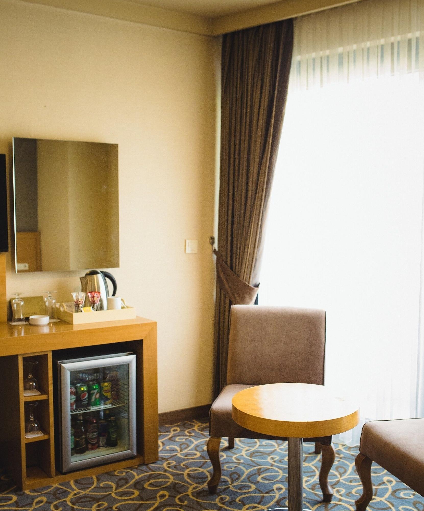 Volley Hotel Измир Экстерьер фото
