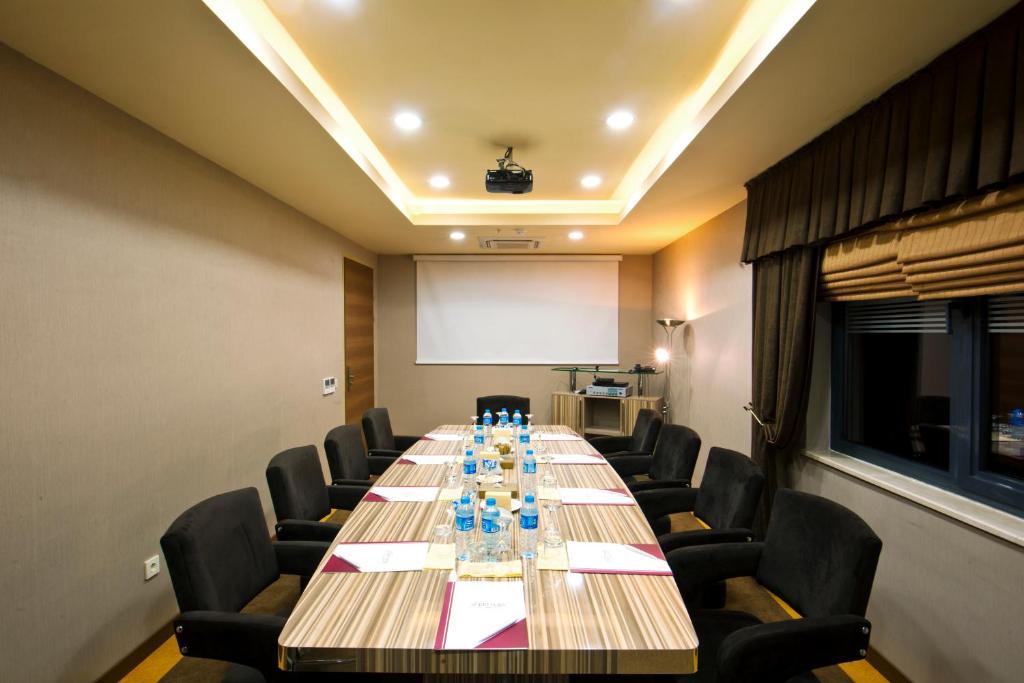 Volley Hotel Измир Экстерьер фото